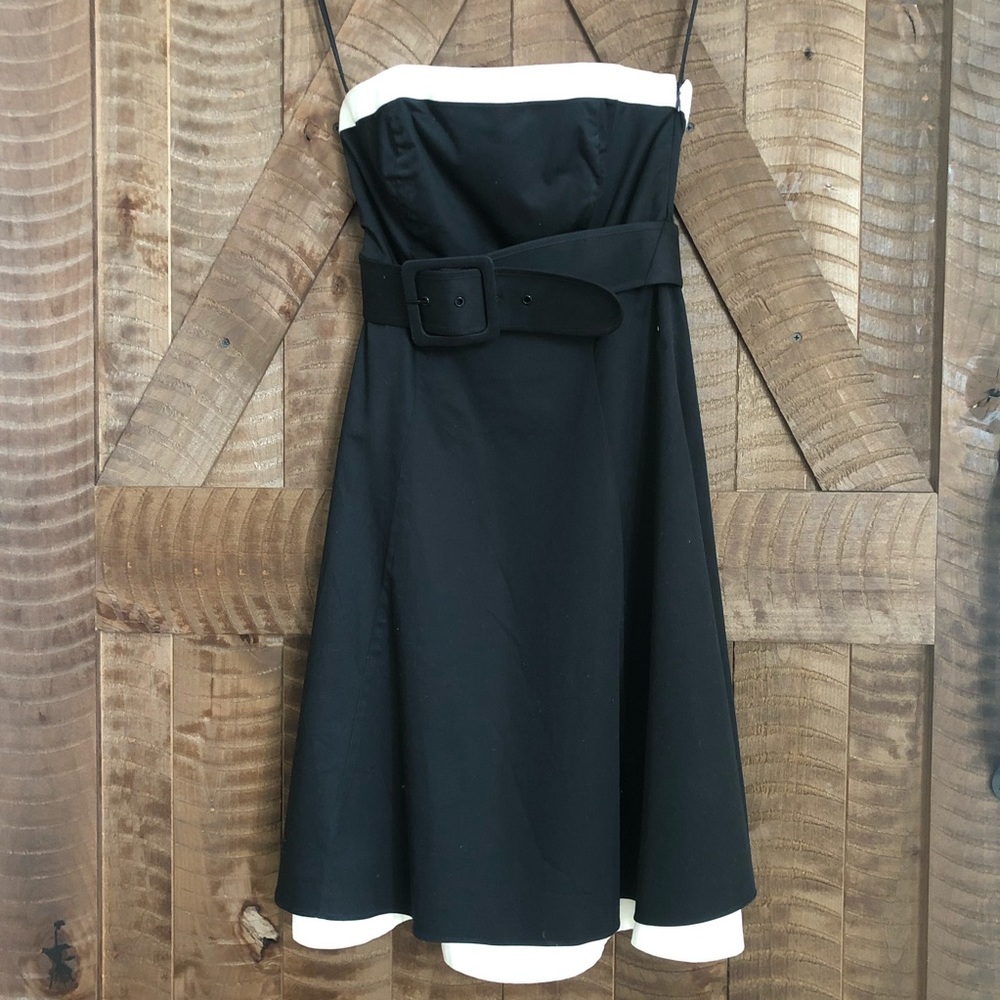 White House | Black Market White/Black Strapless